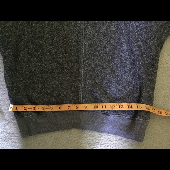 ⛄️ TNA hooded soft, cozy loose cowl-neck sweatshirt - Picture 9 of 10